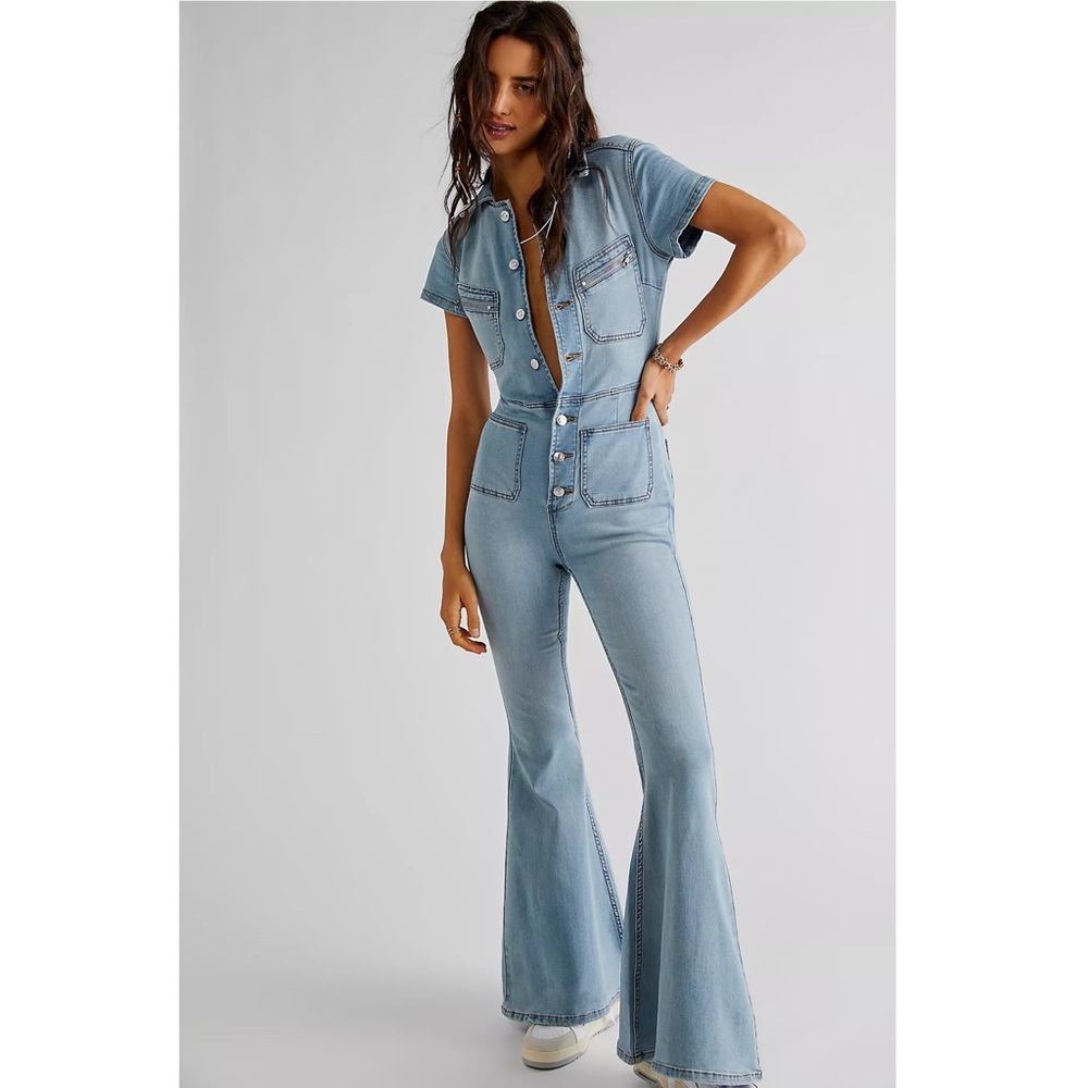 Free People Hearts Beat Fitted Flare Denim Coverall Jumpsuit in Sunbath Blue - S - Picture 1 of 10